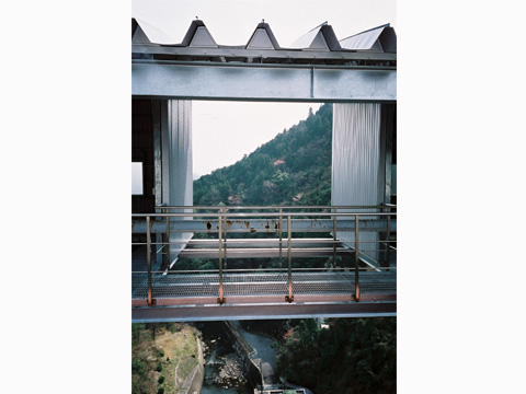 魚切ダムゲート巻き上げ機上屋